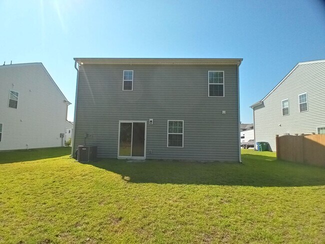 Photo - 70 Parkwood Ct