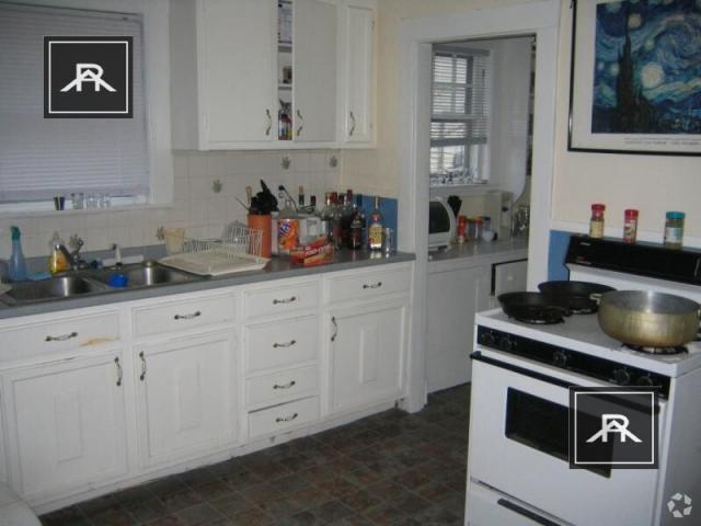 Building Photo - 3 bedroom in Brighton MA 02135 Unit 2 Rental