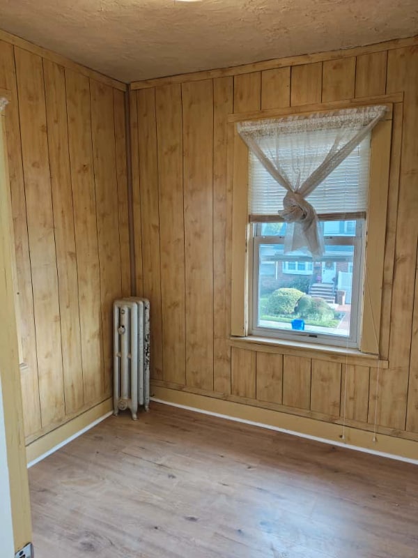 Photo - 411 Brook St