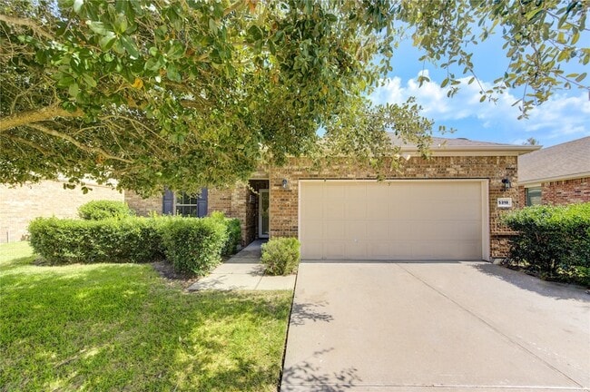 5318 Hickory Harvest Dr