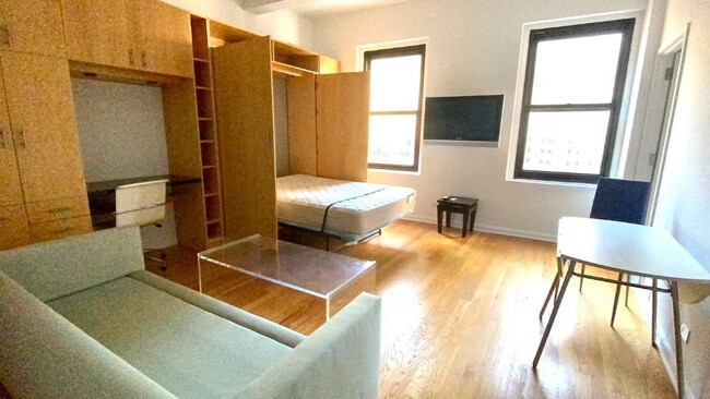 Building Photo - 56 Pine St Rental