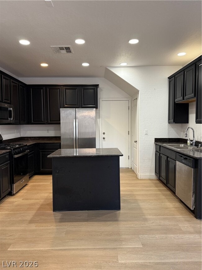 Photo - 690 Calamus Palm Pl