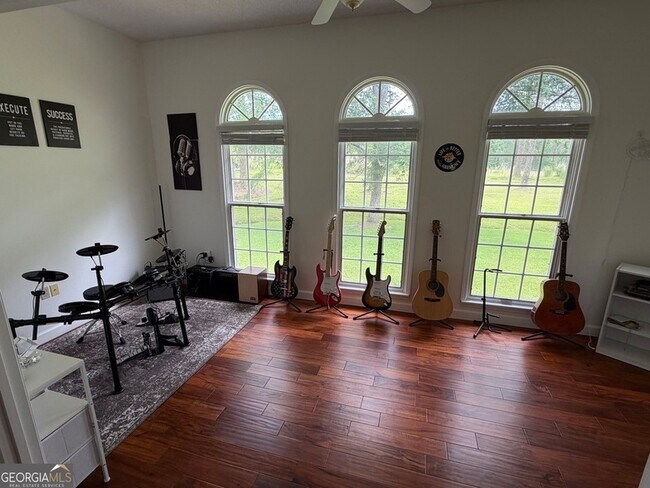 Photo - 1729 Green Acres Dr