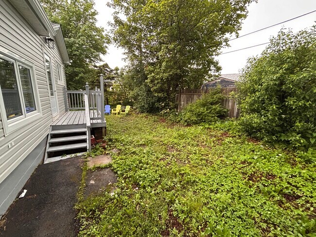 Photo - 81 Berteau Av