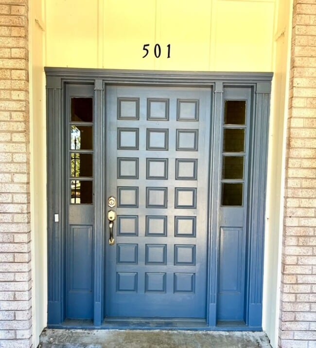 Photo - Corner Lot Brick Huntleigh Woods