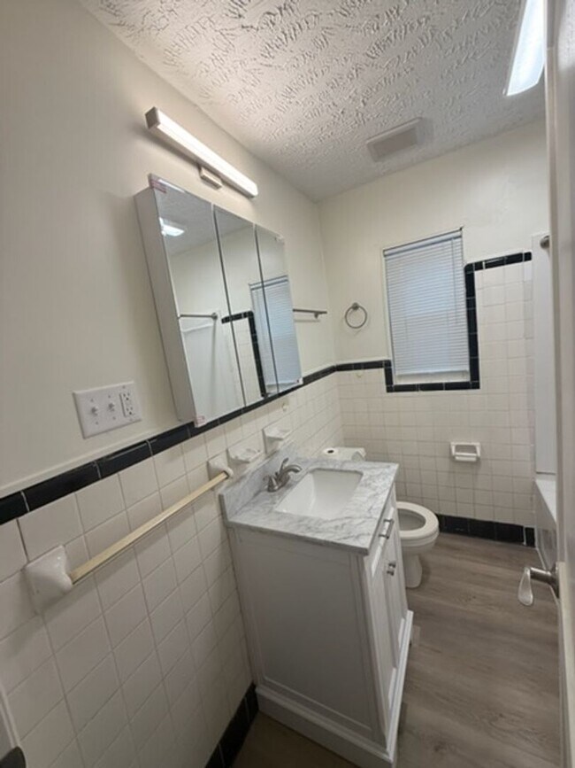 Photo - ST FRANCIS AVENUE 4308/4310 Unit 4310