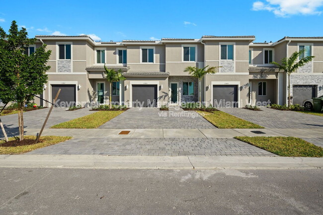 Photo - 1385 SE 7th Ter Townhome