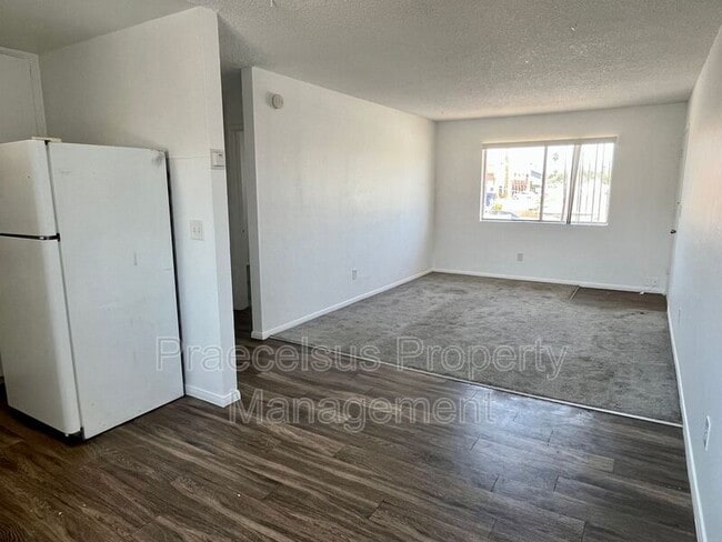 Photo - 324 Zenith St Unit 4
