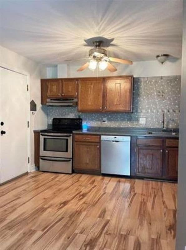 Photo - 7 Autumn Leaf Dr Unit 11