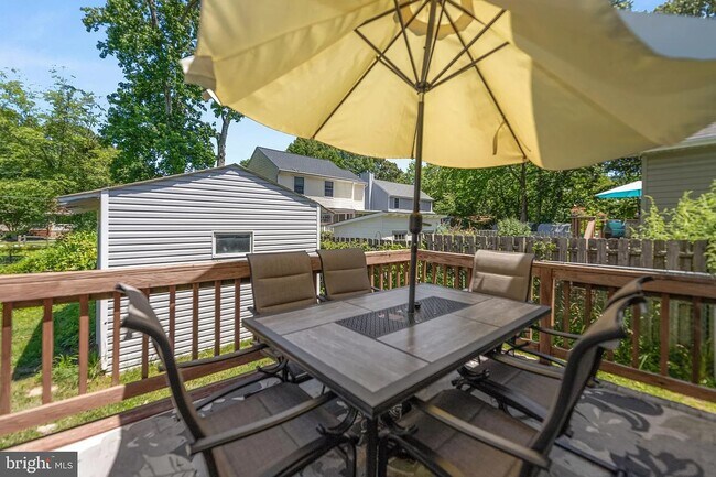 Photo - 1196 Spruce Ave