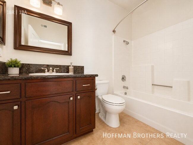 945 N Serrano Ave Unit 121