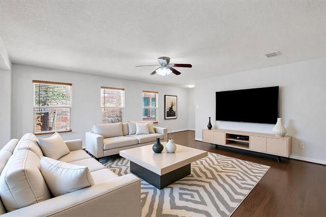 Photo - 2011 Bishop Hill