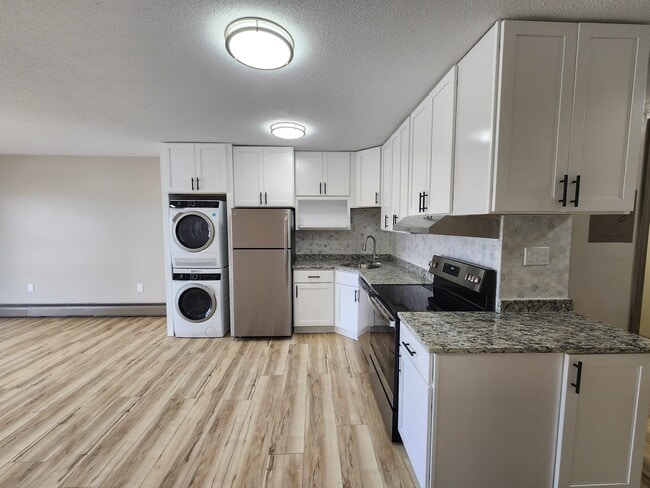 1BD Plus an Office