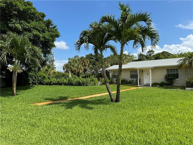 Photo - 2015 15th Ln House