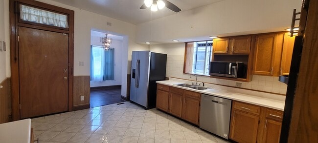 Photo - 8429 S Marquette Ave Unidad 1