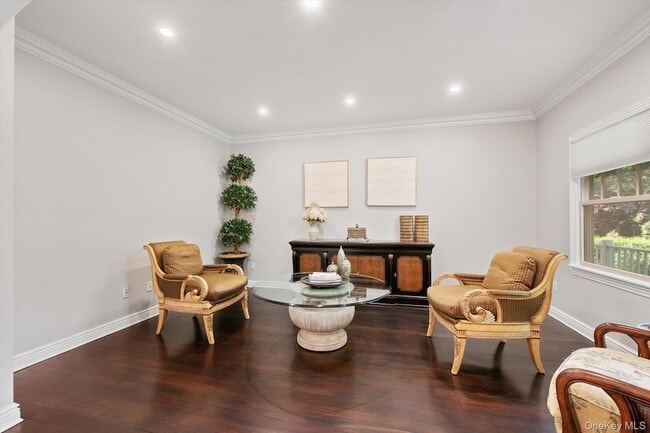 Photo - 12 Glenridge Ln