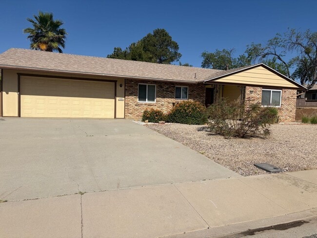 Building Photo - 28033 Radford Dr