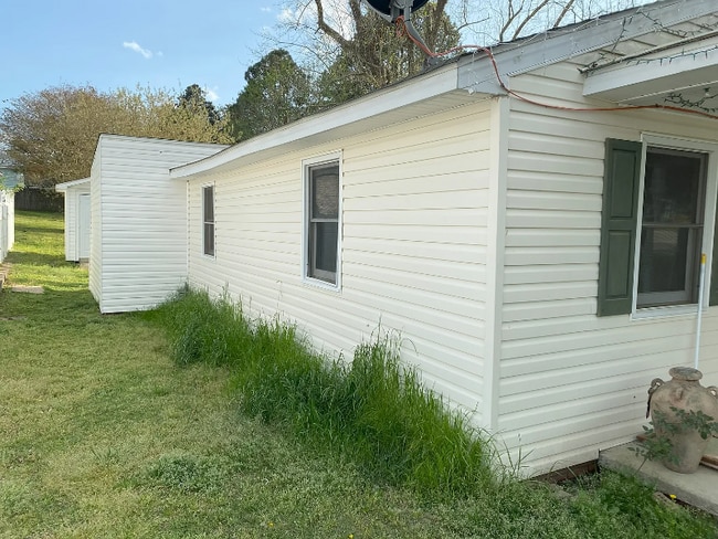 Photo - 109 E I St