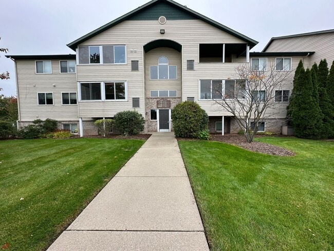 Building Photo - 8610 S Jasonville Ct SE Unit 8610 S Jasonville Ct.