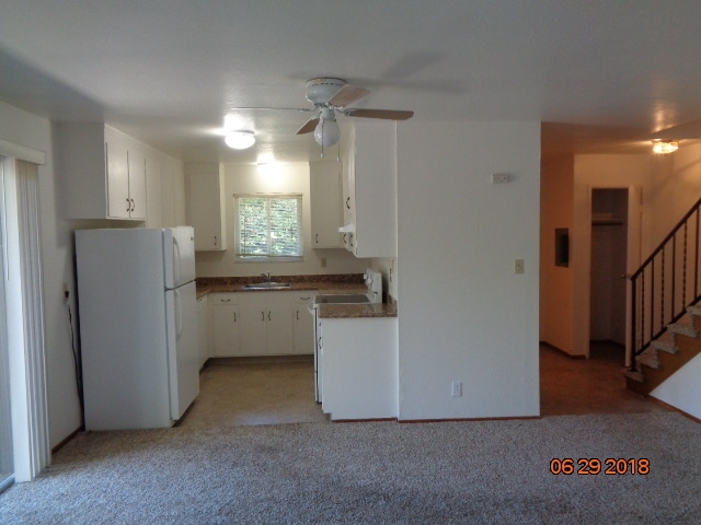 Photo - 920 El Camino Ave