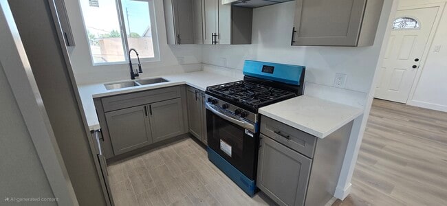 Photo - 833 E 92nd St Unit #4