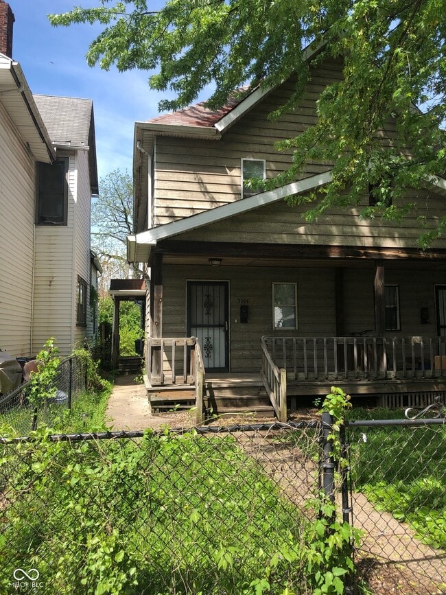 Building Photo - 3014 Graceland Ave Unit 3014 1/2 Rental