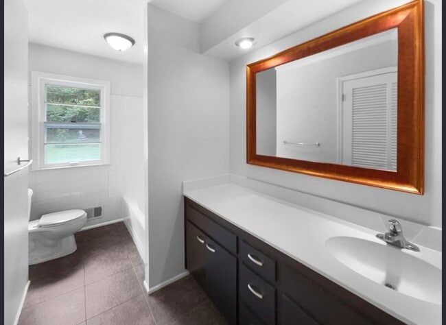 Photo - 119 W 104th Ter