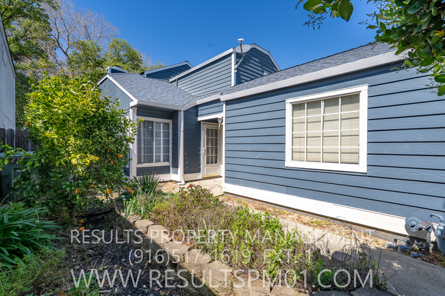 Adorable Rocklin 3 Bed Home- Available Now! - Adorable Rocklin 3 Bed Home- Available Now!