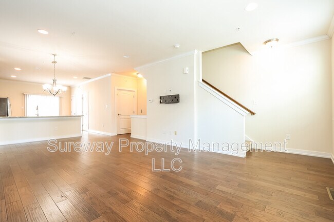 Photo - 113 Royal Mews