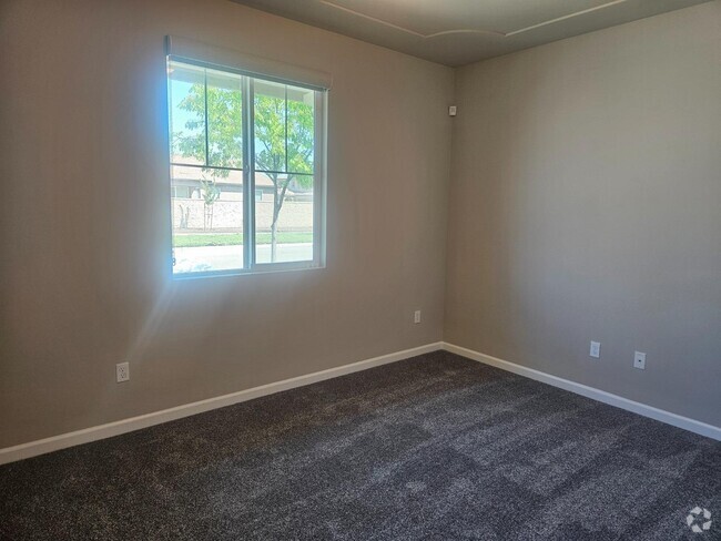 Building Photo - 3762 Pontiac Ave Rental