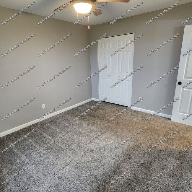 Updated Three Bedroom Ranch Rental House Rental in Lowell, IN