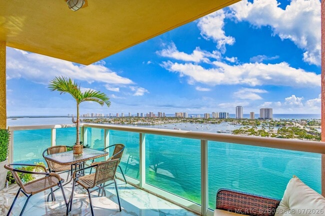 Building Photo - 2640 Lake Shore Dr Unit 2014