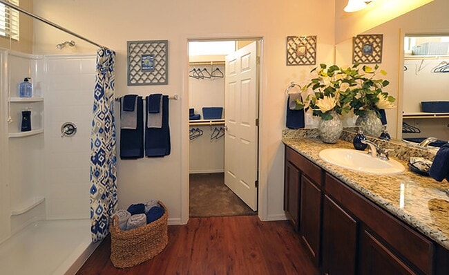 Photo - Avilla Marana Two