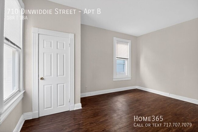 Photo - 710 Dinwiddie St