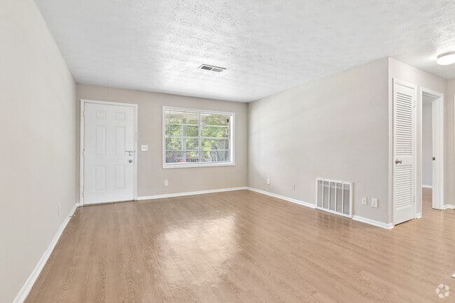 2BR, 1.5BA - 900SF - Living Room