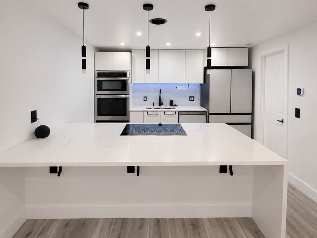 Building Photo - 7164 Southgate Blvd Unit 7164 Southgate Villa