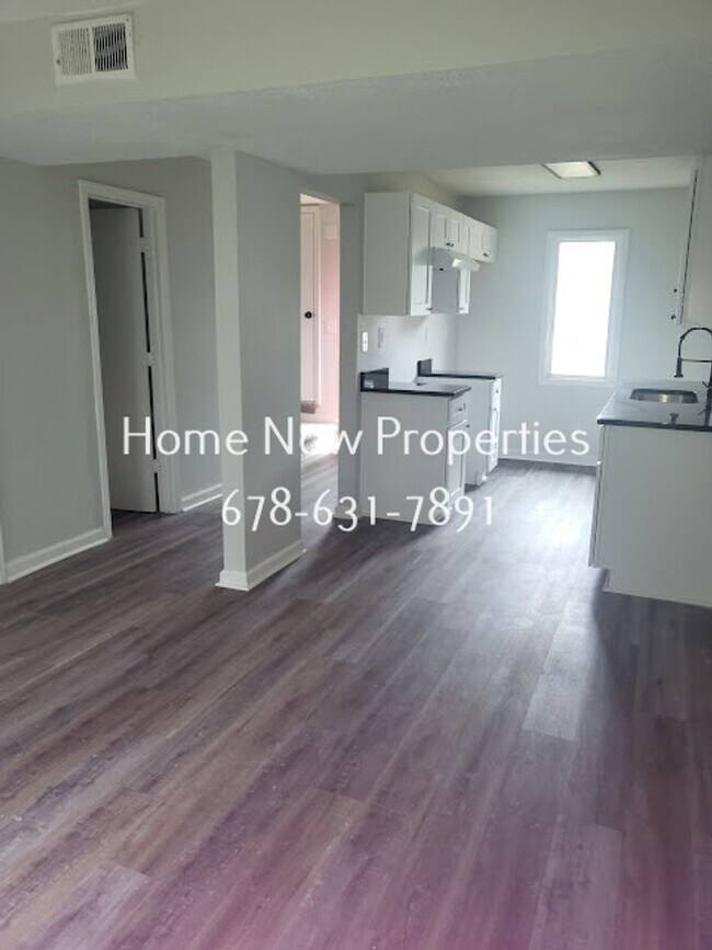 Photo - Modern Townhome w/ Granite Kitchen + Fenced Yard – Move-In Ready