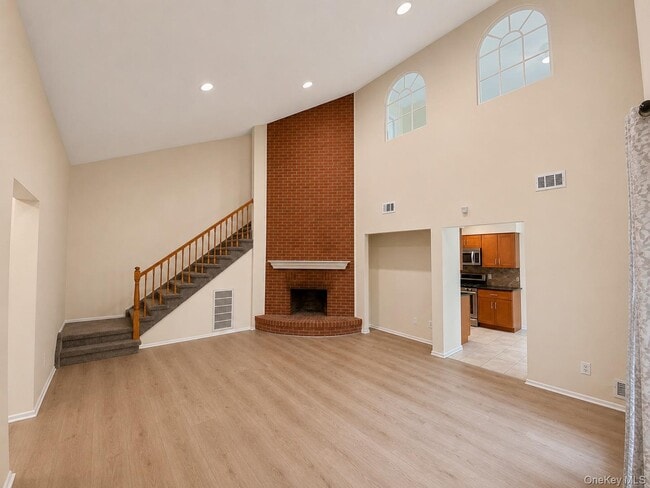 Photo - 23 Weathervane Way