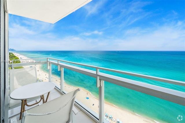 Building Photo - 6801 Collins Ave Rental