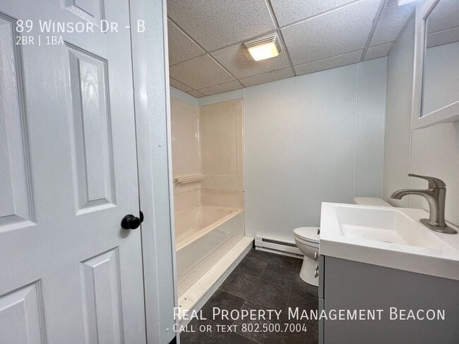 Photo - 89 Winsor Dr Unit B