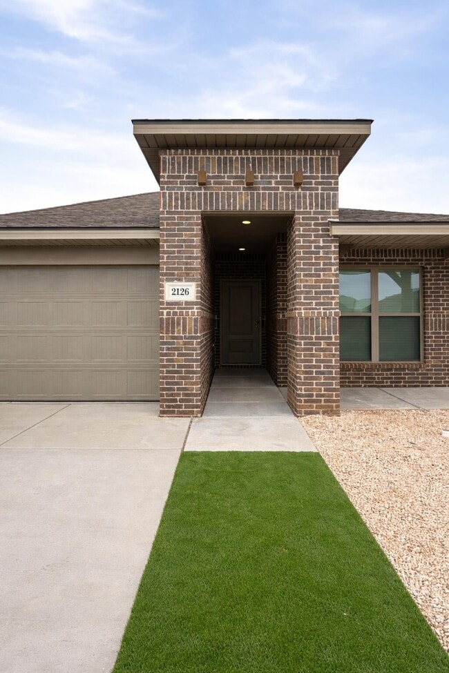 Building Photo - 2126 Langford Ave