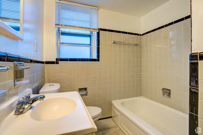 Photo - 4837 Cadieux Rd Unit Apartment 11