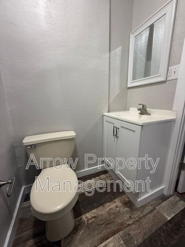 Photo - 130 N 27th St Unit 2