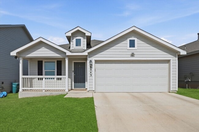 Photo - *Half off of the 1st months rent!*