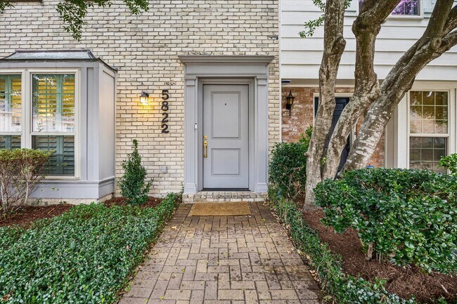 Photo - 5822 Doliver Dr Unit 57