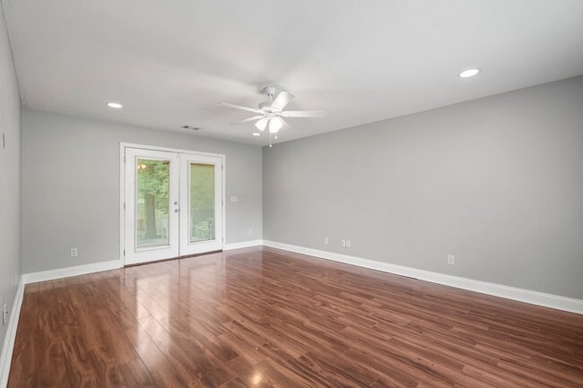 Photo - 6204 Perry Ave