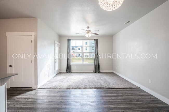 Photo - 71 W Silver Springs Dr