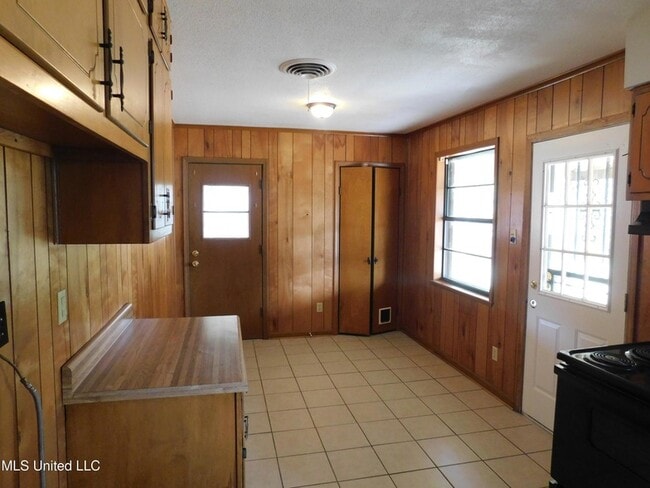 Photo - 7858 Cherry Valley Blvd