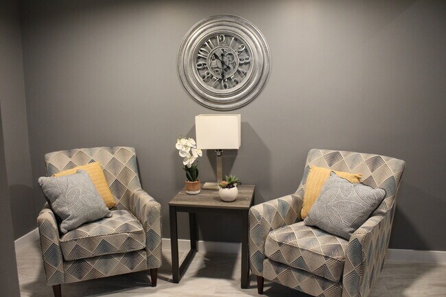 Photo - 6137 S Kimbark Ave