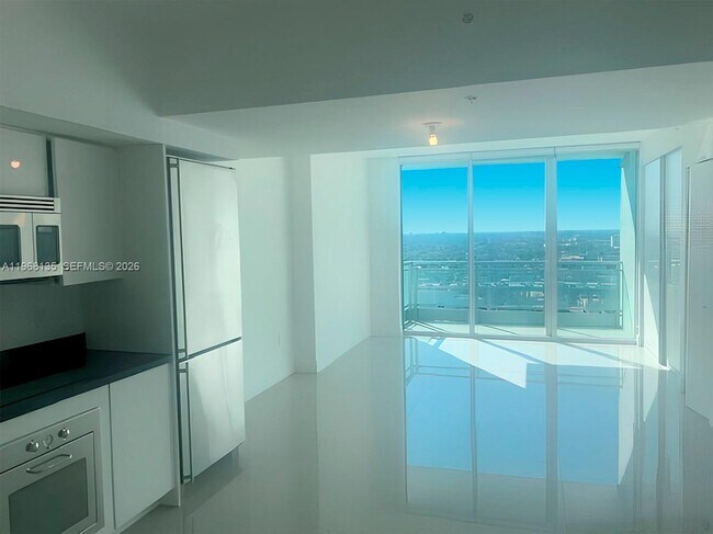 Photo - 92 SW 3rd St Unit 5109